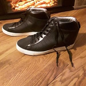 Size 10 Madden girl sneaker